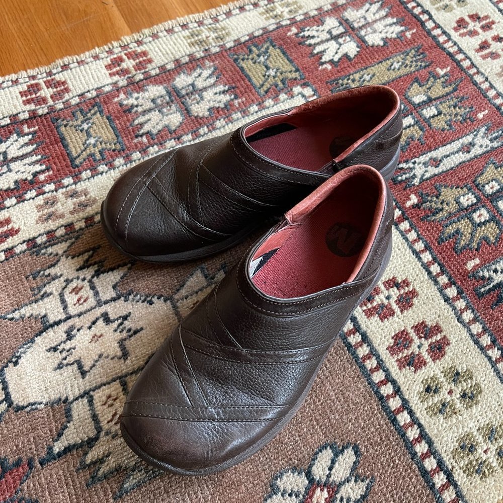 Merrell brown leather clogs, 7.5